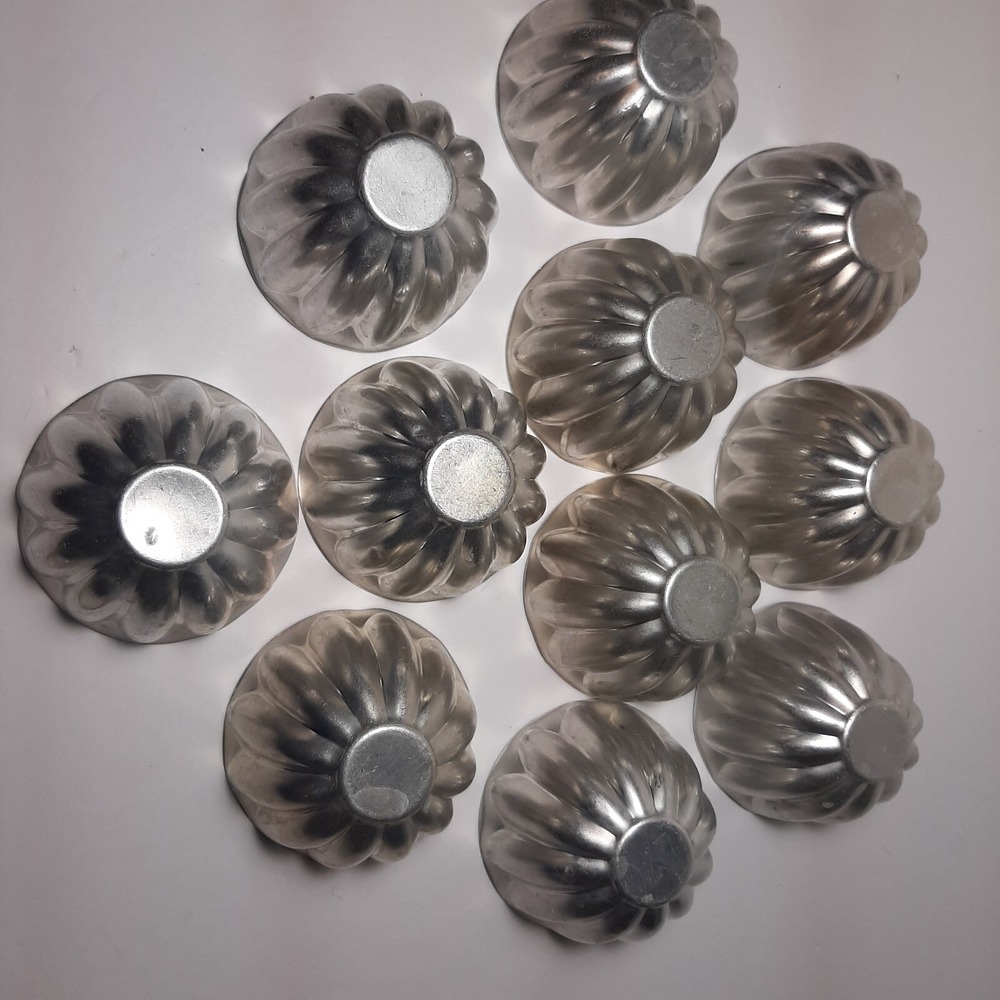 29 Pieces Vintage Aluminum Gelatin Bundt Jello Custard Ring Round Mini Molds - Picture 4 of 10